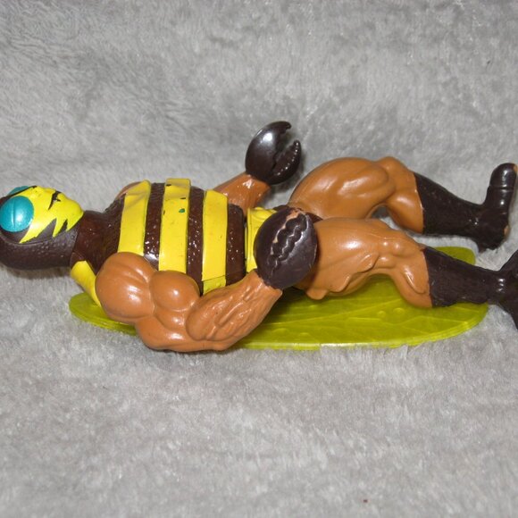 Vintage He-Man Master of the Universe BUZZ OFF Action Figure 2302A6 - Picture 5 of 6